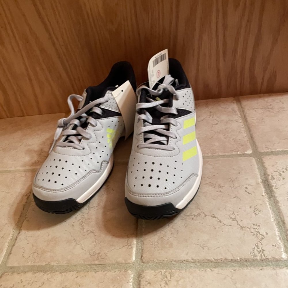 adidasCourt Stabil JR